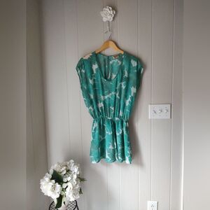Show Me Your Mumu Green and White Floral Chiffon Rowdy Romper Size Medium